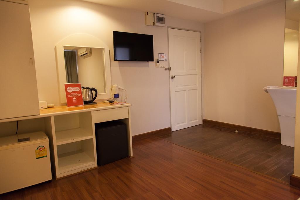 Zen Rooms Pratunam バンコク都 エクステリア 写真