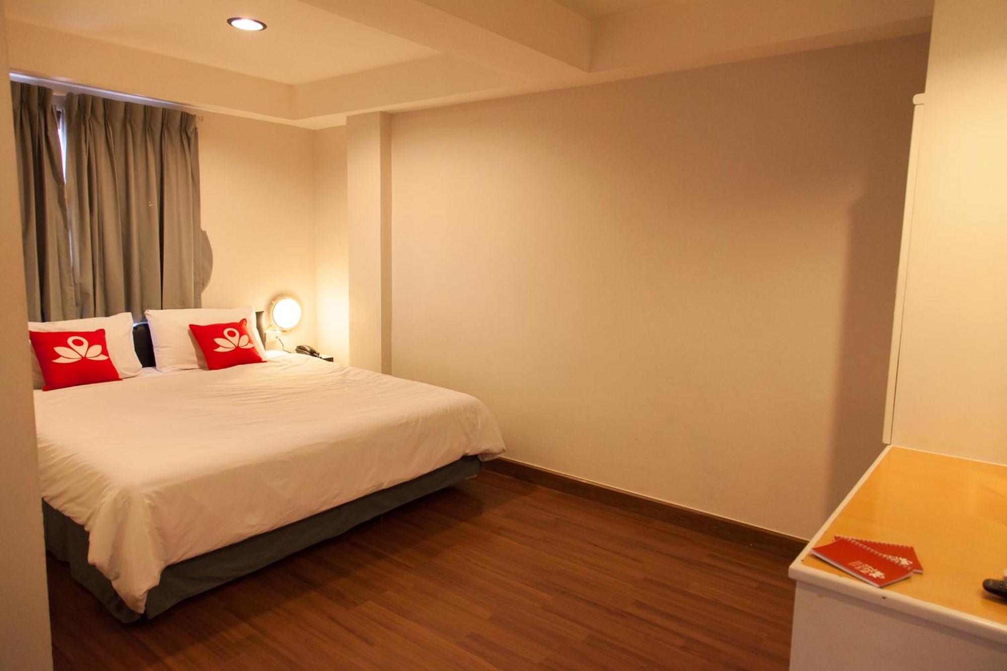 Zen Rooms Pratunam バンコク都 エクステリア 写真